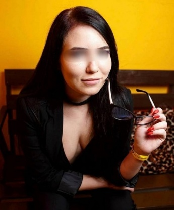 Соблазнительная девушка с огненной страстью и безупречной внешностью готова исполнить твои самые сокровенные желания. Позволь себе немного разврата! 945, 25 лет